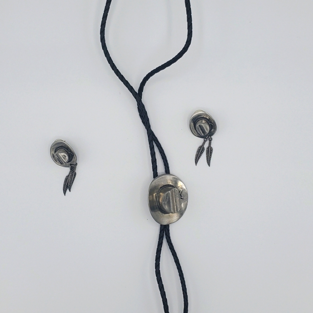 Lariat Style Western Necklace Earrings Cowboy Hat Vintage Necklace 17"